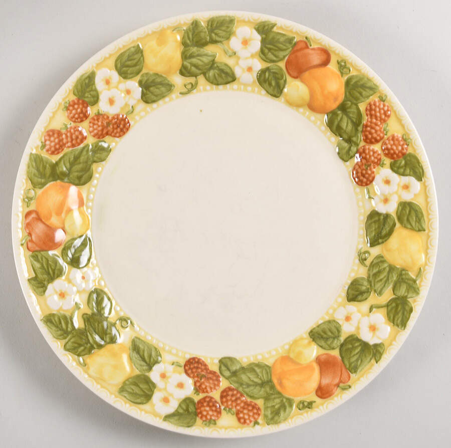 Della Robbia Dinner Plate by Metlox - Poppytrail - Vernon-1