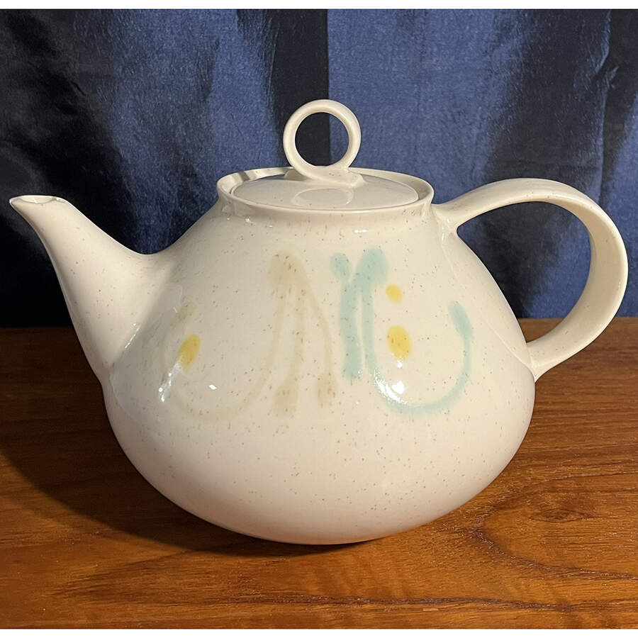 Dis-N-Dot Teapot & Lid by Metlox - Poppytrail - Vernon-1