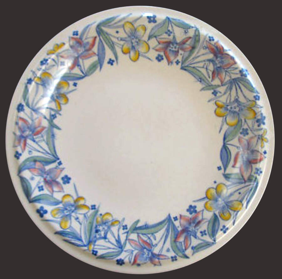 Enchantment Dinner Plate by Metlox - Poppytrail - Vernon-1