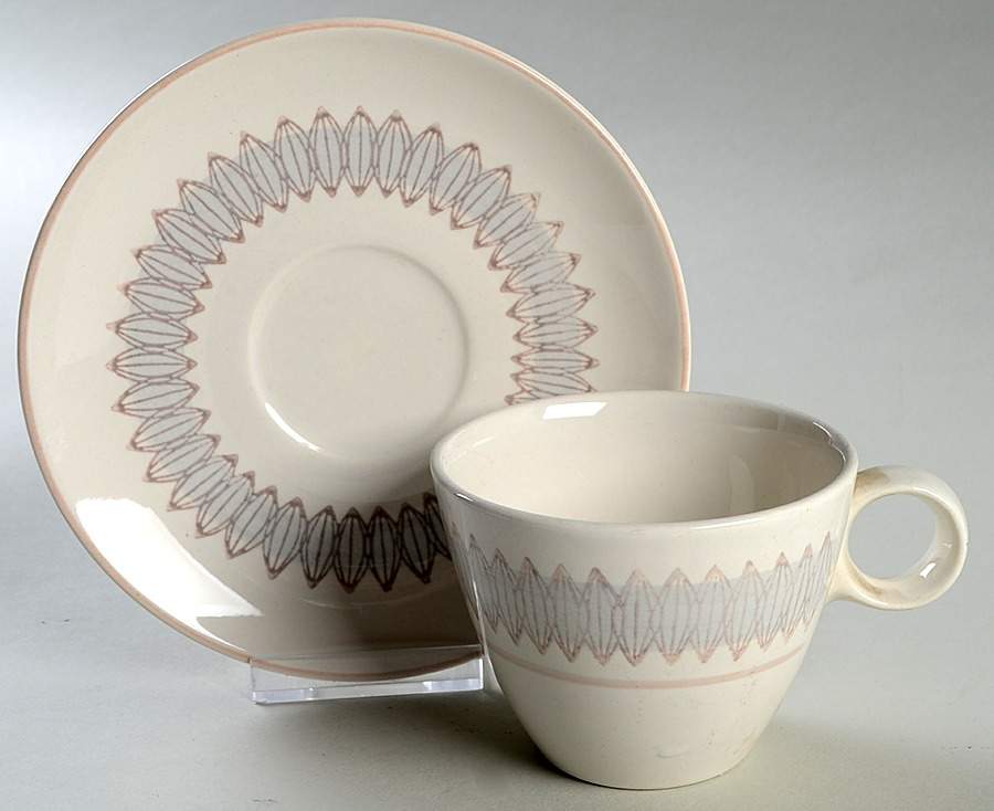 Fancy Free Flat Cup & Saucer Set by Metlox - Poppytrail - Vernon-1