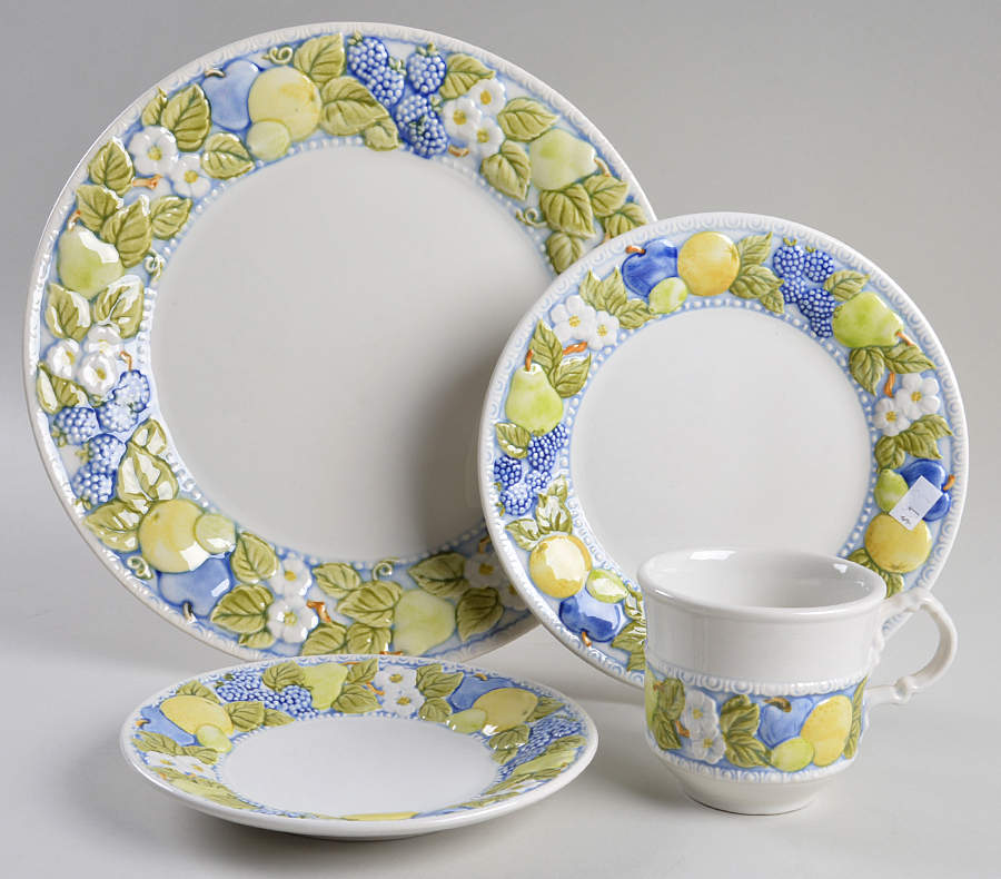 Florence 5 Piece Place Setting by Metlox - Poppytrail - Vernon-1