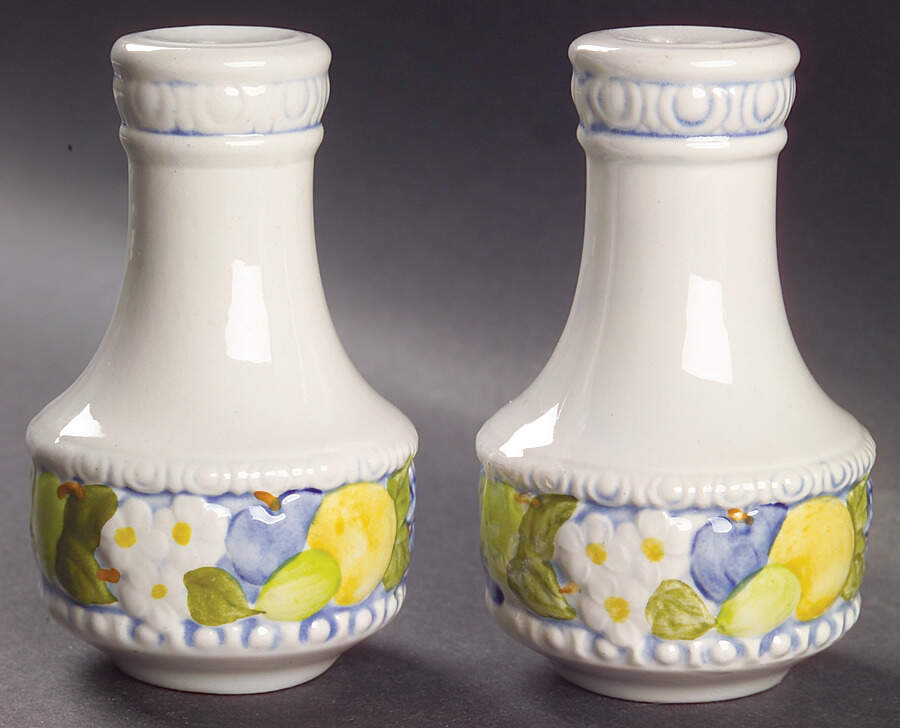 Florence Salt & Pepper Set by Metlox - Poppytrail - Vernon-1
