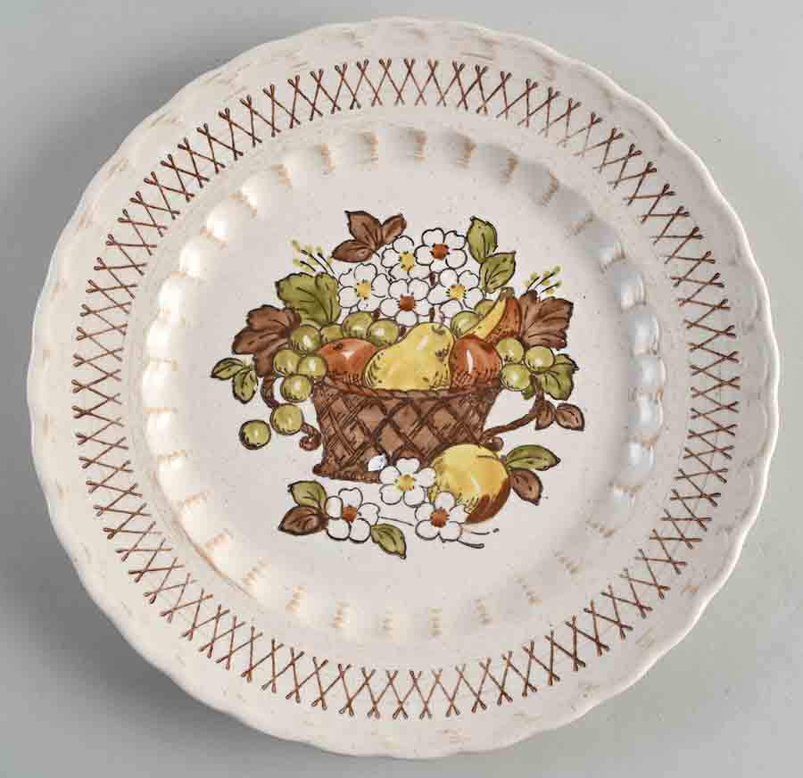Fruit Basket Dinner Plate by Metlox - Poppytrail - Vernon-1