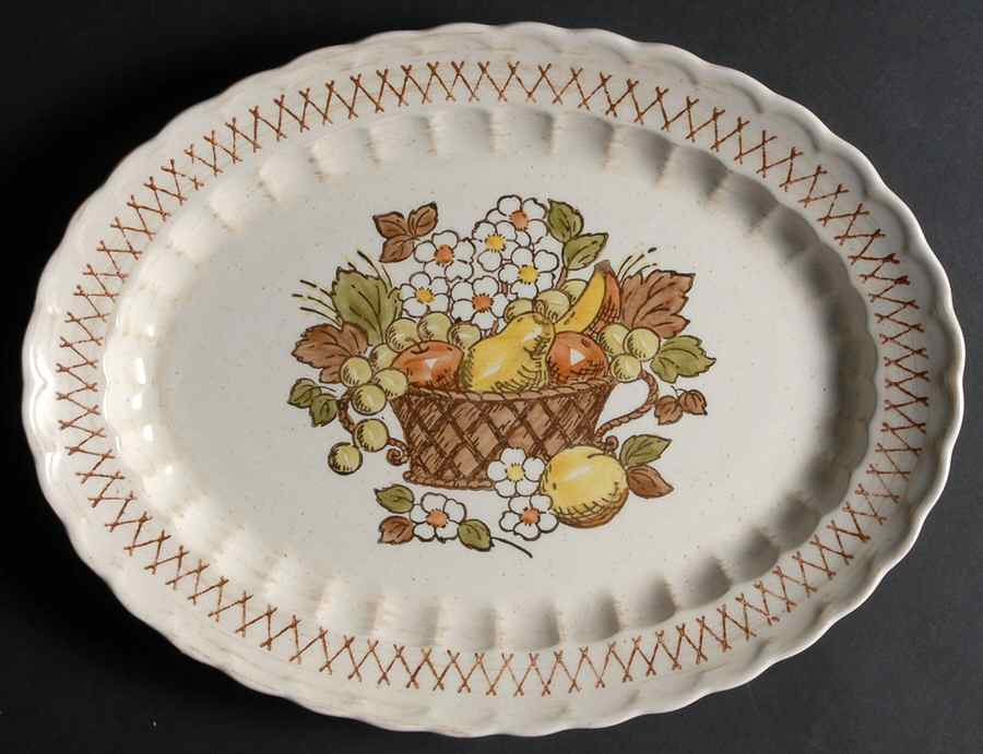 Fruit Basket 13" Oval Serving Platter by Metlox - Poppytrail - Vernon-1