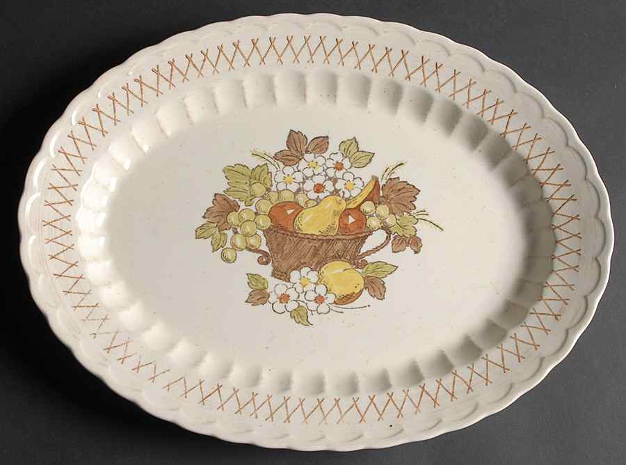 Fruit Basket 16" Oval Serving Platter by Metlox - Poppytrail - Vernon-1