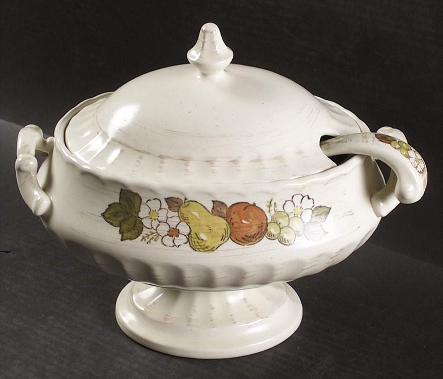 Fruit Basket Tureen & Lid w/Ladle by Metlox - Poppytrail - Vernon-1