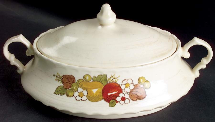 Fruit Basket 1.25 Quart Oval Covered Casserole by Metlox - Poppytrail - Vernon-1