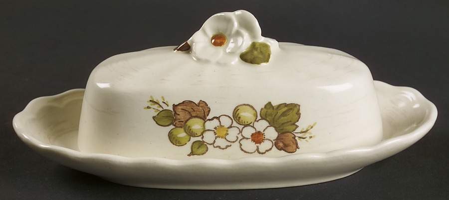 Fruit Basket 1/4 Lb Covered Butter by Metlox - Poppytrail - Vernon-1