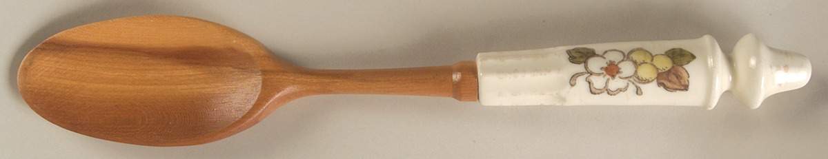 Fruit Basket Salad Serving Spoon with Wood Bowl by Metlox - Poppytrail - Vernon-1