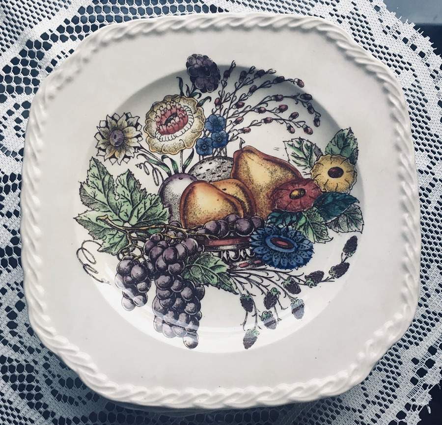 Fruitdale Square Salad Plate by Metlox - Poppytrail - Vernon-1