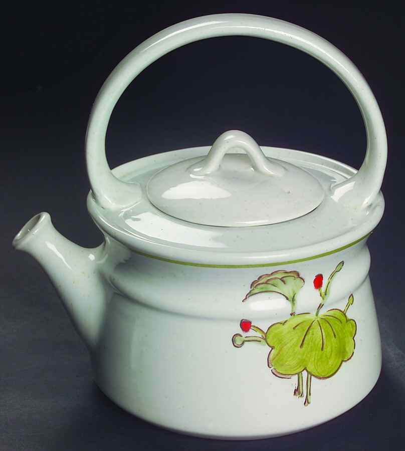 Geranium Teapot & Lid by Metlox - Poppytrail - Vernon-1