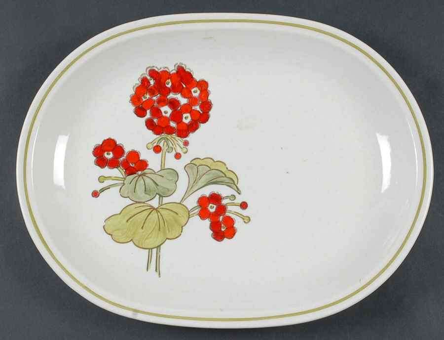 Geranium 13" Oval Serving Platter by Metlox - Poppytrail - Vernon-1