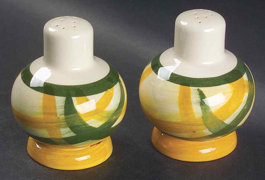Gingham Green Oversized Salt & Pepper Set by Metlox - Poppytrail - Vernon-1