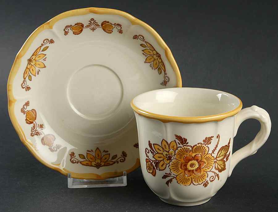 Golden Garden Flat Cup & Saucer Set by Metlox - Poppytrail - Vernon-1