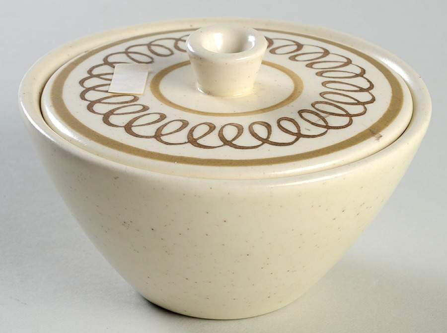 Golden Scroll Sugar Bowl & Lid by Metlox - Poppytrail - Vernon-1