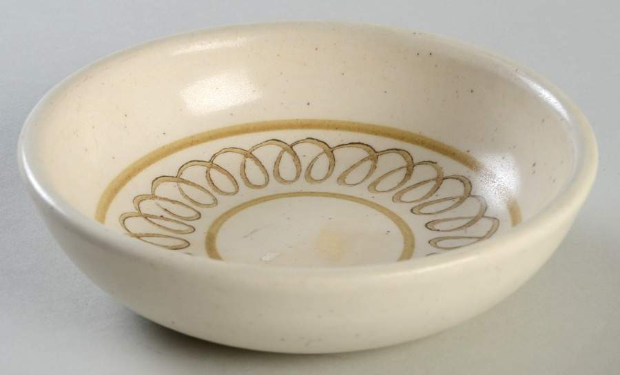 Golden Scroll Fruit/Dessert (Sauce) Bowl by Metlox - Poppytrail - Vernon-1