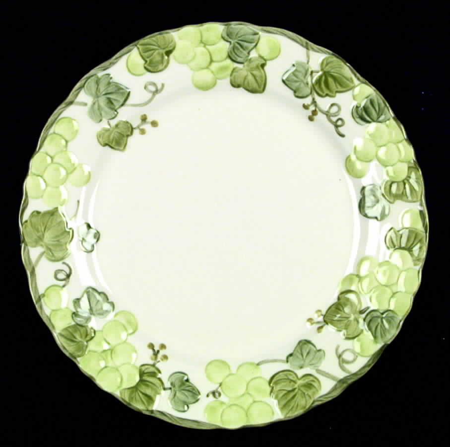Grape Arbor Green Dinner Plate by Metlox - Poppytrail - Vernon-1