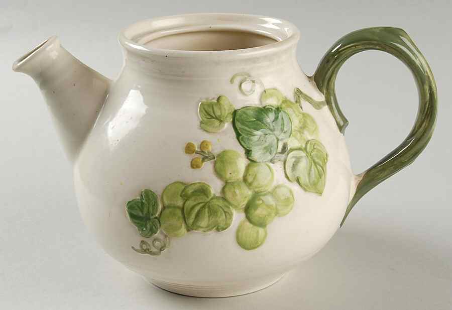 Grape Arbor Green Teapot No Lid by Metlox - Poppytrail - Vernon-1