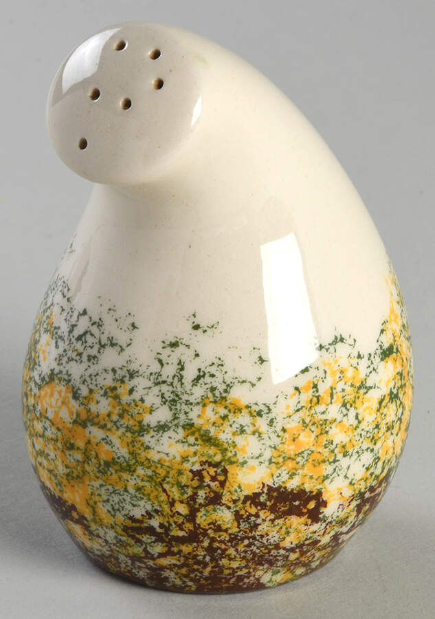 Hawaiian Coral Pepper Shaker by Metlox - Poppytrail - Vernon-1