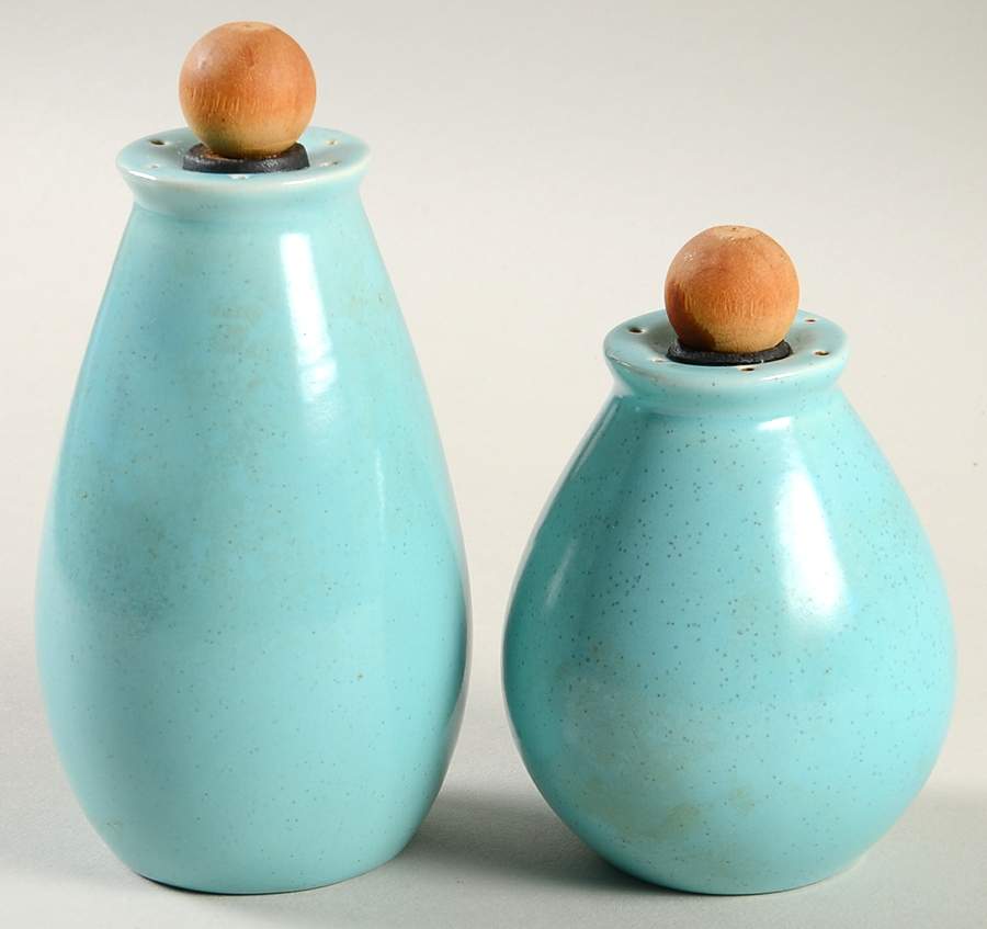 Heavenly Days Blue White Salt & Pepper Set by Metlox - Poppytrail - Vernon-1