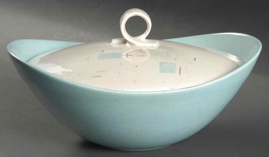 Heavenly Days Blue White 1.5 Qt Round Covered Casserole by Metlox - Poppytrail - Vernon-1