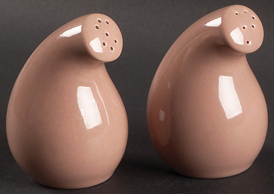 Heyday Salt & Pepper Set by Metlox - Poppytrail - Vernon-1