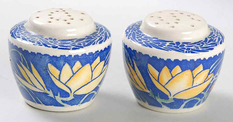 Honolulu Salt & Pepper Set by Metlox - Poppytrail - Vernon-1