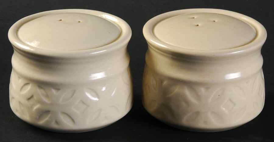 Impressions White Salt & Pepper Set by Metlox - Poppytrail - Vernon-1