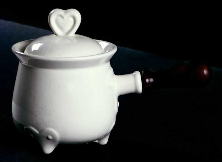 Jamestown Sugar Bowl & Lid by Metlox - Poppytrail - Vernon-1