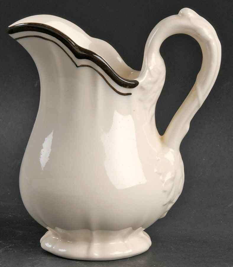 La Mancha White Creamer by Metlox - Poppytrail - Vernon-1