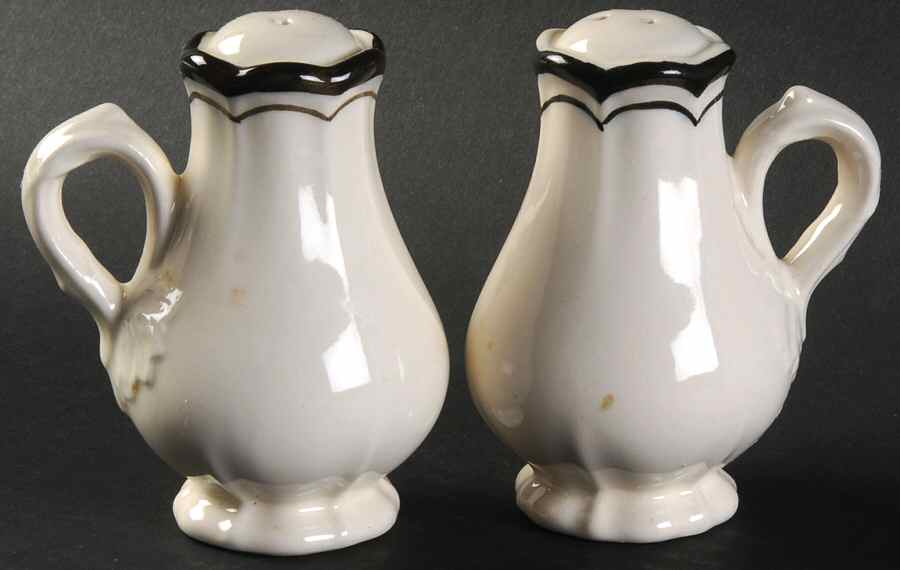 La Mancha White Salt & Pepper Set by Metlox - Poppytrail - Vernon-1