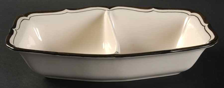 La Mancha White 10" Oval Divided Vegetable Bowl by Metlox - Poppytrail - Vernon-1