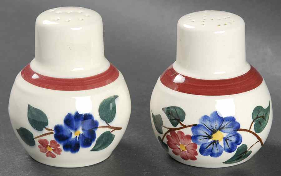 Linda Salt & Pepper Set by Metlox - Poppytrail - Vernon-1