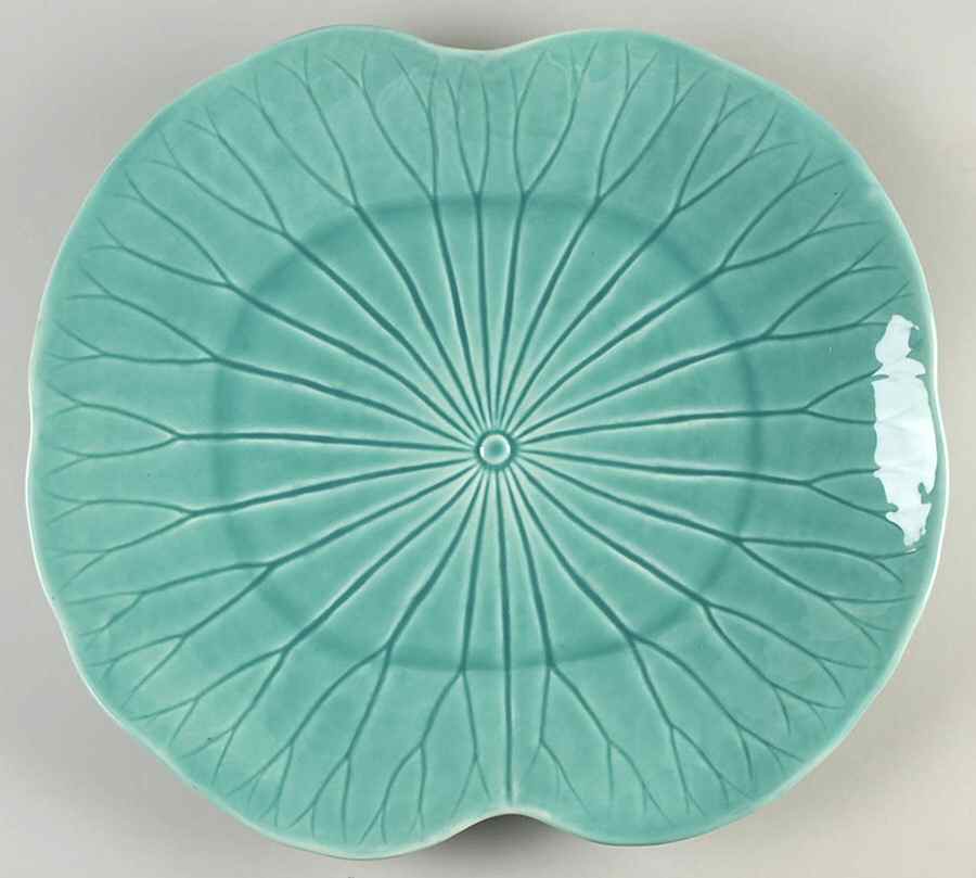 Lotus Aqua (Second Series) 15" Oval Serving Platter by Metlox - Poppytrail - Vernon-1