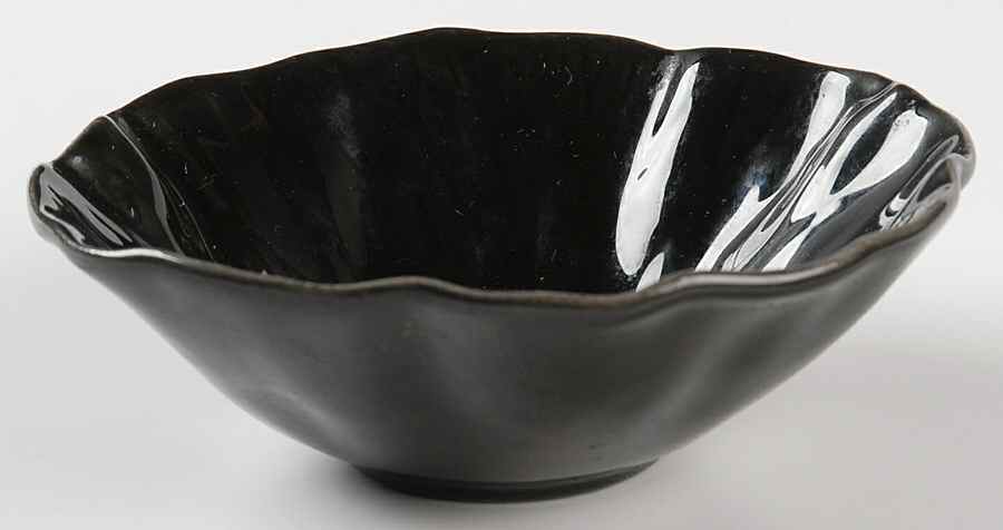 Lotus Black (Glossy) Fruit/Dessert (Sauce) Bowl by Metlox - Poppytrail - Vernon-1