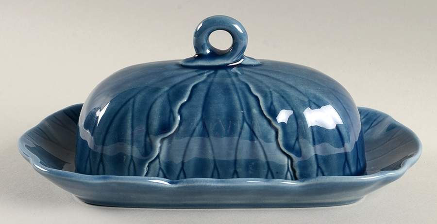 Lotus Medium Blue 1/4 Lb Covered Butter by Metlox - Poppytrail - Vernon-1