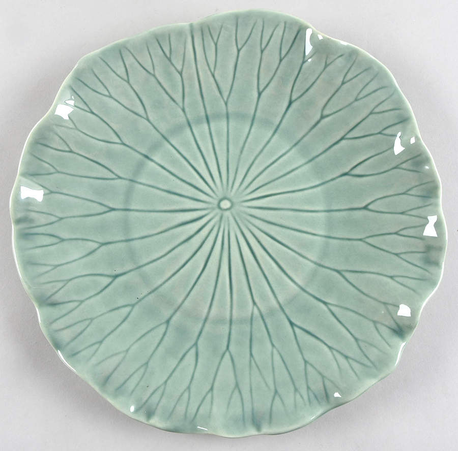 Lotus Jade Green Dinner Plate by Metlox - Poppytrail - Vernon-1