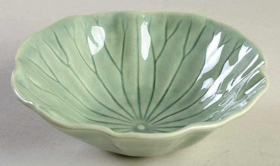 Lotus Jade Green Fruit/Dessert (Sauce) Bowl by Metlox - Poppytrail - Vernon-1