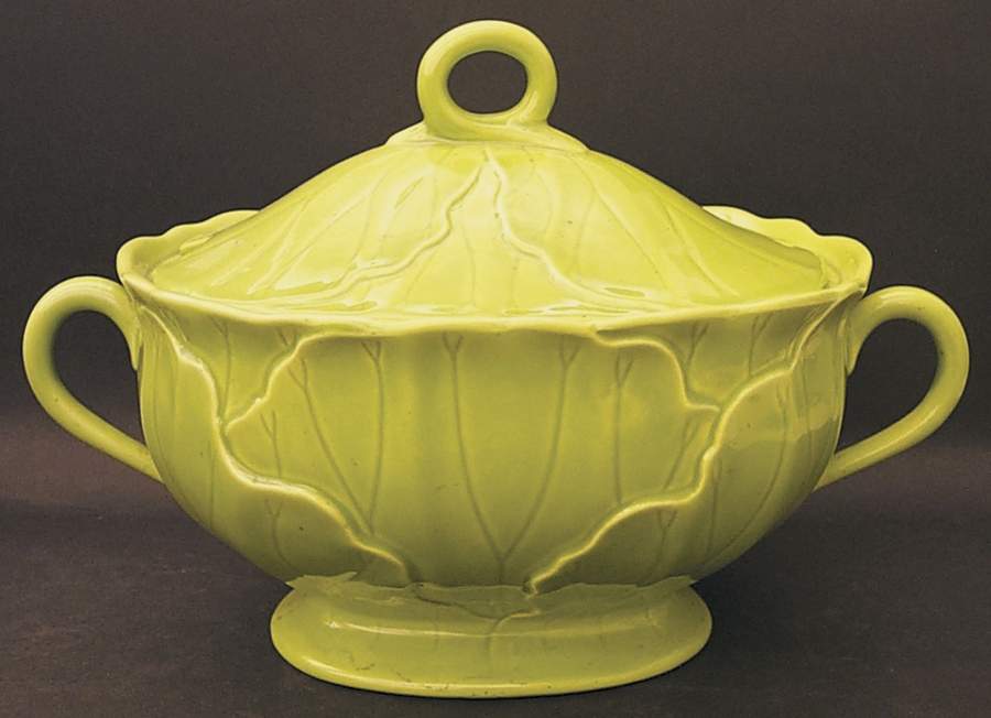 Lotus Lime Green Tureen &  Lid by Metlox - Poppytrail - Vernon-1