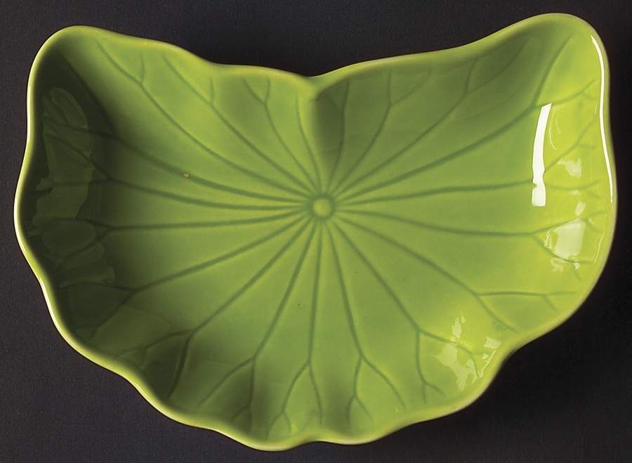 Lotus Lime Green Crescent Salad Plate by Metlox - Poppytrail - Vernon-1