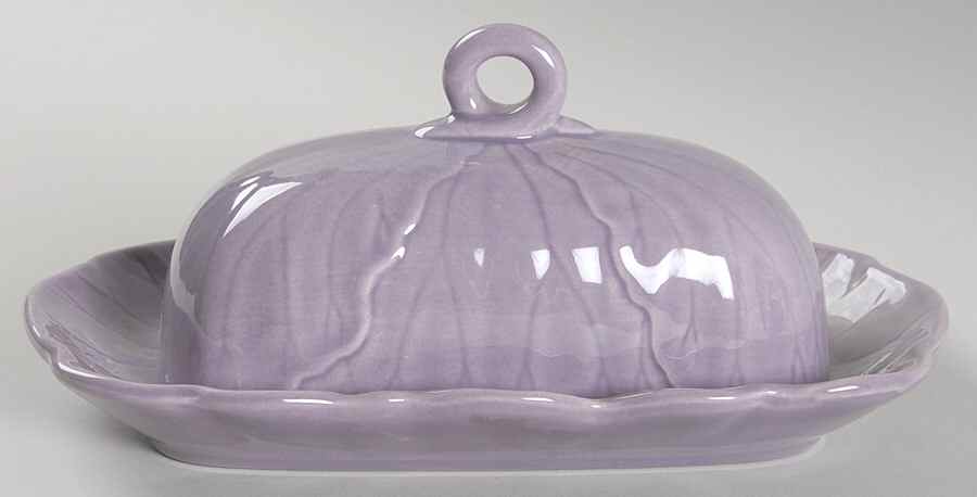 Lotus Lilac 1/4 Lb Covered Butter by Metlox - Poppytrail - Vernon-1