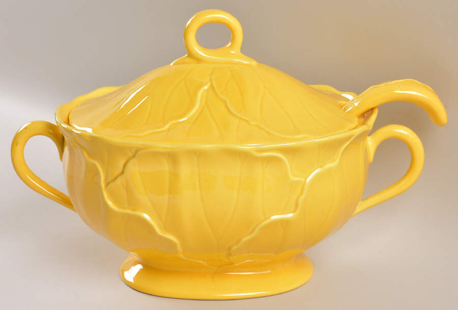 Lotus Light Pumpkin Oval Tureen & Lid w/Ladle & Underplate by Metlox - Poppytrail - Vernon-1