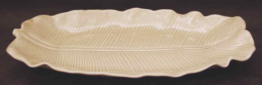 Lotus Sand 16" Oval Serving Platter by Metlox - Poppytrail - Vernon-1