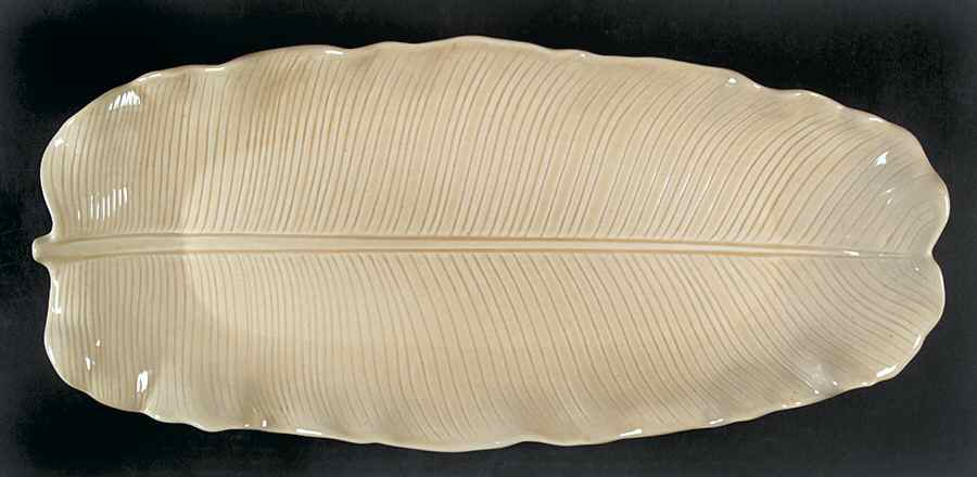 Lotus Sand 20" Oval Serving Platter by Metlox - Poppytrail - Vernon-1