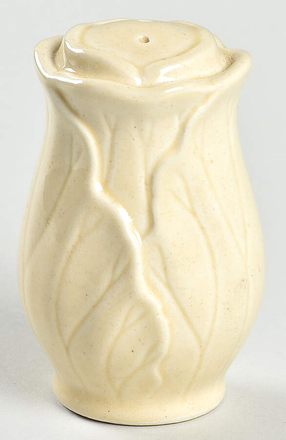 Lotus Wheat Salt Shaker by Metlox - Poppytrail - Vernon-1