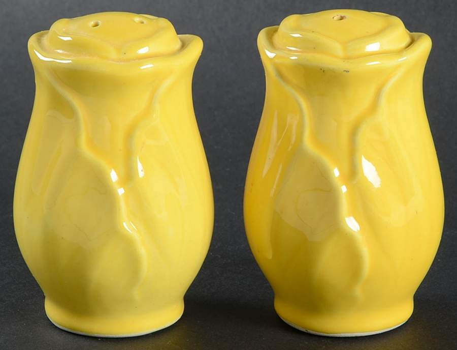 Lotus Bright Yellow Salt & Pepper Set by Metlox - Poppytrail - Vernon-1