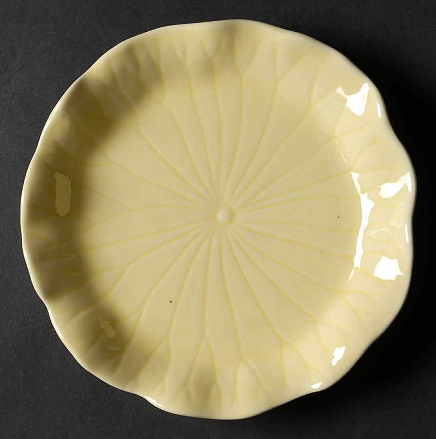 Lotus Canary Yellow (Light) Bread & Butter Plate by Metlox - Poppytrail - Vernon-1