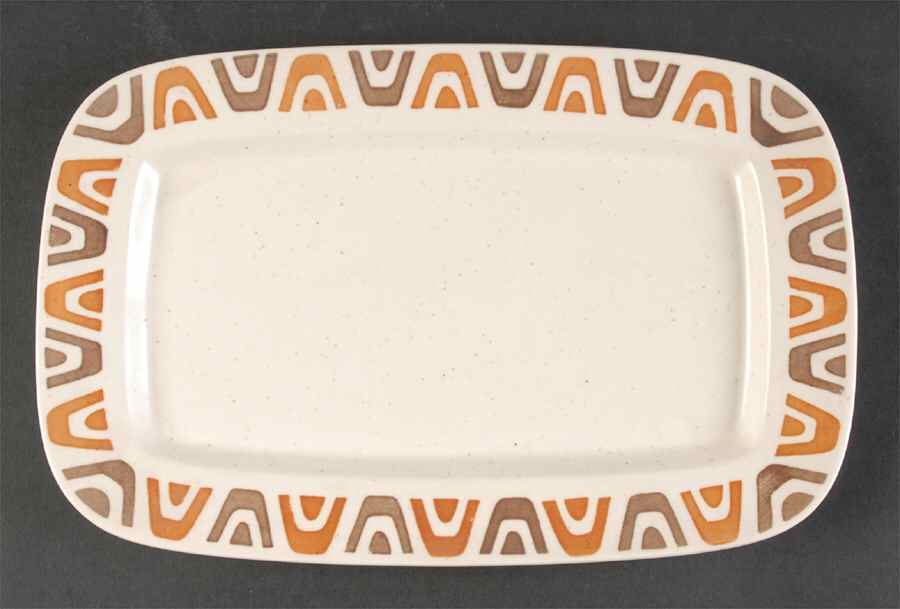 Luau 11" Rectangular Serving Platter by Metlox - Poppytrail - Vernon-1