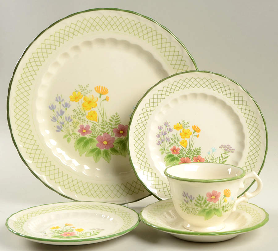 Meadow 5 Piece Place Setting by Metlox - Poppytrail - Vernon-1