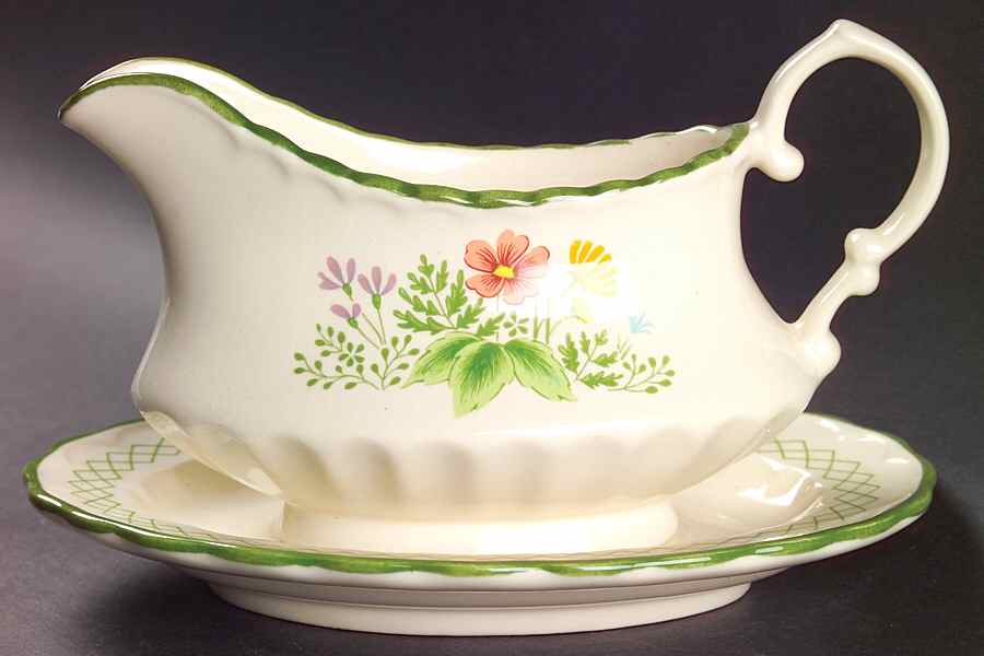 Meadow Gravy Boat & Underplate by Metlox - Poppytrail - Vernon-1